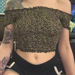 Forever 21 Leopard Print Off The Shoulder Crop Top NWOT
